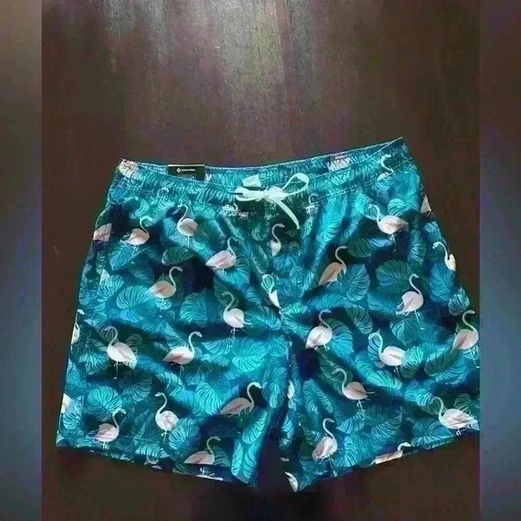 NWT Men’s Flamingo UPF 50 Quick
Dry Resort Swim Trunks XL - Picture 3 of 5